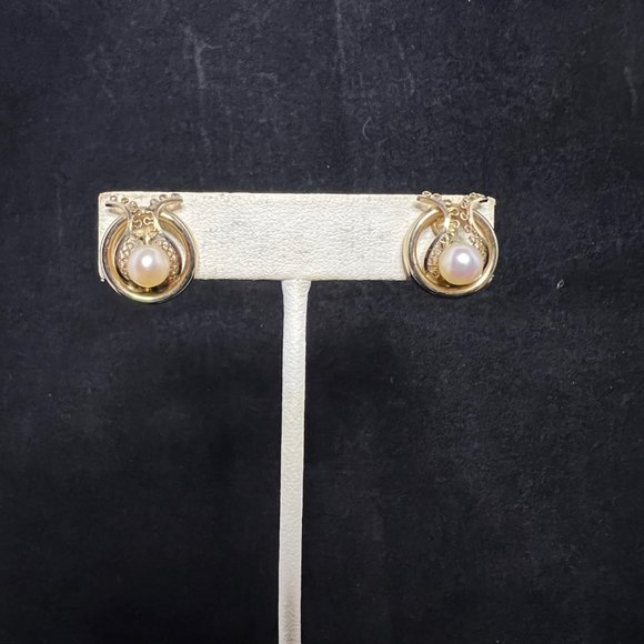 ICED Jewelry - Vintage ICED 1/20 14K GF Faux Pearl Screw Back Earrings (2806)